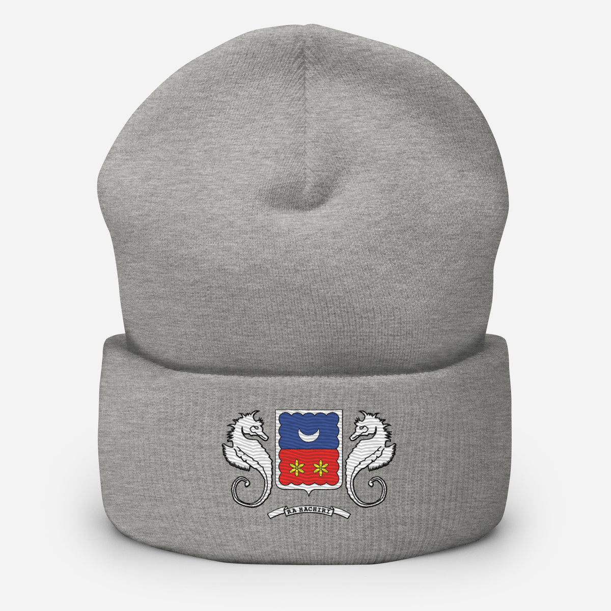 Bonnet gris chiné à revers vu de face, orné du blason de Mayotte avec deux hippocampes blancs et l’inscription « Ra Hachiri ».