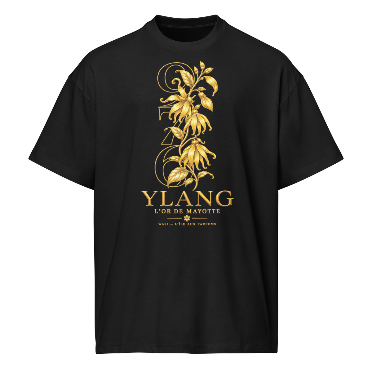 T-shirt oversize noir WASI YLANG — L’Or de Mayotte, vu de face, avec fleurs d’ylang-ylang et motif 976 dorés